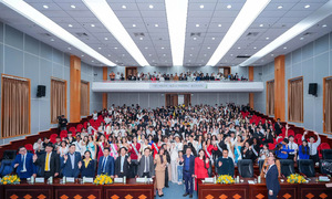 Hundreds of students attend tea seminar at international tea festival