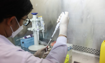 When does male genital odor signal illness?