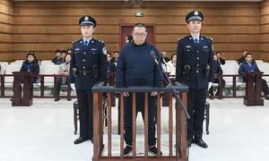 China executes former official for 156 million USD in bribes
