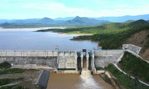 Song Than reservoir, worth over 1,000 billion dong, cracked and leaking shortly after operation