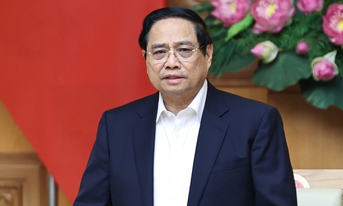 Prime minister: Quang Trung campaign to build houses in flood zones 'must achieve a resounding victory'