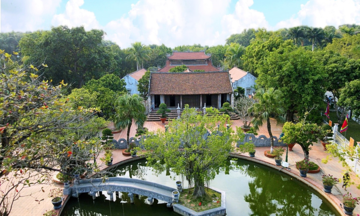Cultural and historical space at Nguyen Binh Khiem temple