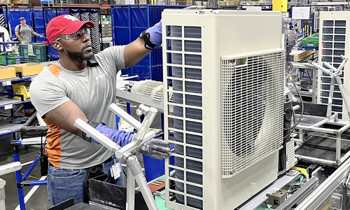 US states set to raise minimum wage above 15 USD an hour