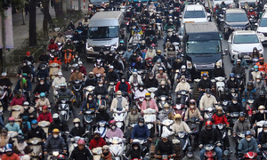 Hanoi prepares charging stations, parking for gasoline motorbike restriction roadmap