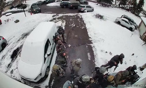 ICE agents accused of raiding home to arrest immigrants