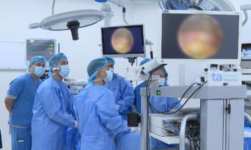 Elderly woman develops intestinal obstruction after eating black canarium fruit with rice