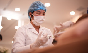 Can facial contouring fillers lead to skin sagging?