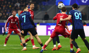 Referee criticized for 'scandalous' penalty call for Liverpool