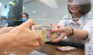 Many banks raise short-term interest rates to the ceiling