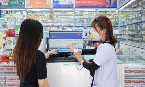 Long Chau welcomes its 33 millionth customer