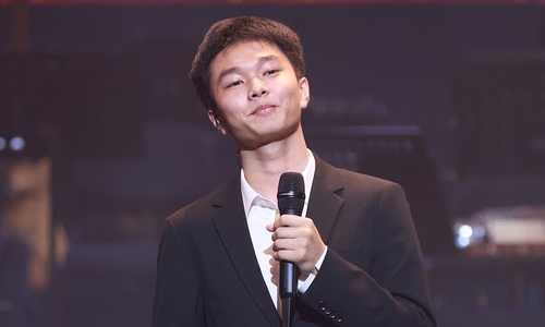 Chinese singer performs 'what could be more beautiful'