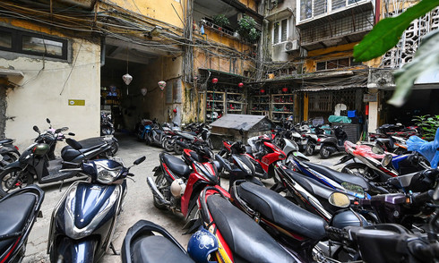 Concerns over land shortage for gasoline vehicle parking and electric vehicle charging stations