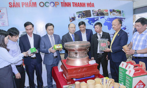 300 safe agricultural product stalls at supply-demand connection event