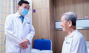 Diamond drill pulverizes calcified plaque causing coronary artery blockage