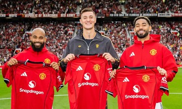 Manchester United's net debt exceeds 1 billion USD for the first time