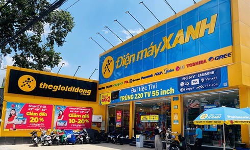 Dien May Xanh plans stock market listing next year