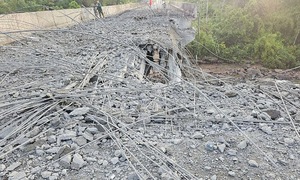 Cambodia accuses Thailand of continued bombing