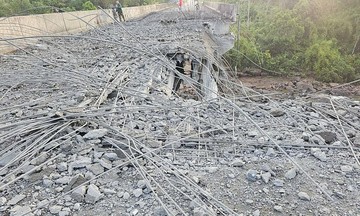 Cambodia accuses Thailand of continued bombing