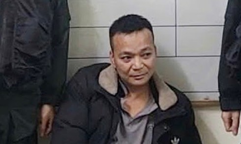 Charged for hitting a traffic police officer