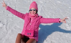 Le Quyen's leg-lengthening pants collection