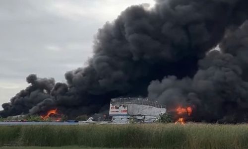 Large fire at shoe factory in Hai Phong