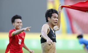 Three 'crazy' minutes propel Vietnam into the SEA Games 33 final