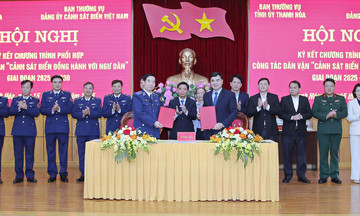 Vietnam Coast Guard partners with Thanh Hoa fishermen