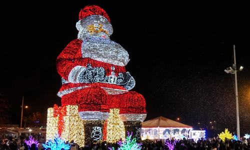 City boasts world's largest Santa Claus