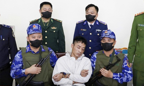 Carrying a handgun for self-defense while transporting billions in drugs