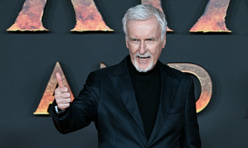 James Cameron becomes a Hollywood billionaire
