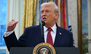 Trump signs order classifying fentanyl as a weapon of mass destruction