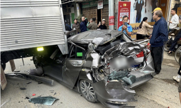 6 vehicles in chain collision on national highway 1A, two injured