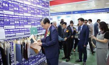 HanoiTex 2025 gathers over 250 technology, textile and garment material booths