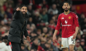 Amorim praised for using four defenders