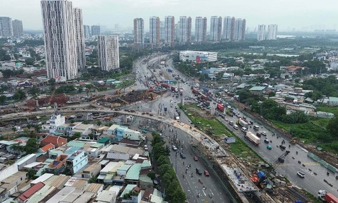 Ho Chi Minh City's largest three-level interchange project faces completion delay