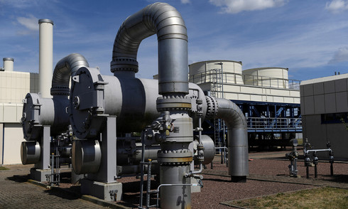 EU imposes complete ban on Russian gas from end of 2027