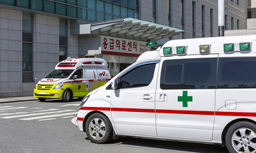 10-year-old suffers cardiac arrest after 12 hospitals refuse admission