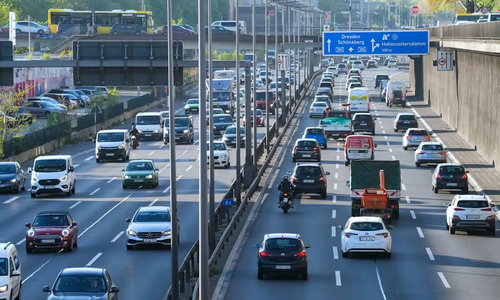 Automotive industry divided over EU's plan to ease internal combustion engine ban