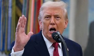 US imposes entry ban on seven more countries