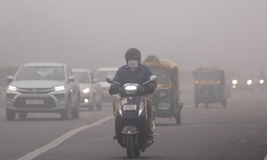 New Delhi moves children to online learning due to air pollution