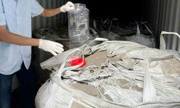 Several individuals arrested for exporting 650 tons of minerals disguised as waste to China