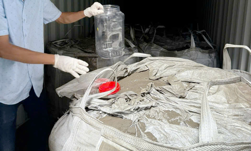 Several individuals arrested for exporting 650 tons of minerals disguised as waste to China