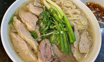 Critical condition after eating duck noodle soup