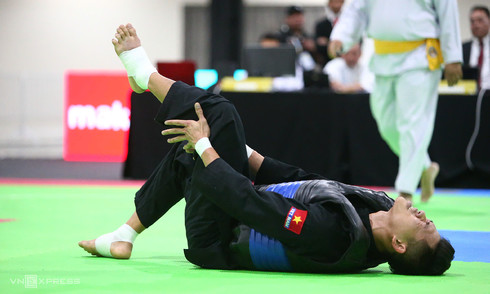 Vietnamese martial artist wins gold: "opponent aimed kicks at my wounds"