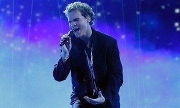 20-year-old student wins The Voice US