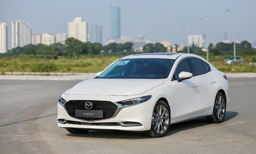 C-segment sedan sales in november: Mazda3 accelerates, segment brightens at year-end