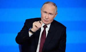Putin calls EU 'looting' over frozen Russian assets