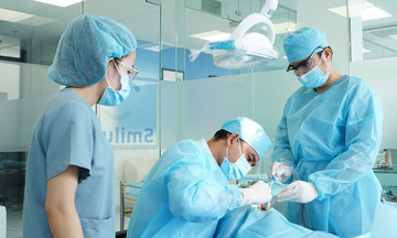 Smilux offers porcelain veneers with minimal tooth reduction