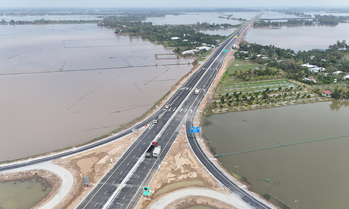 Ho Chi Minh City - Ca Mau expressway seamless, a boost for Mekong Delta logistics