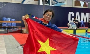 Vi Thi Hang - Swimming